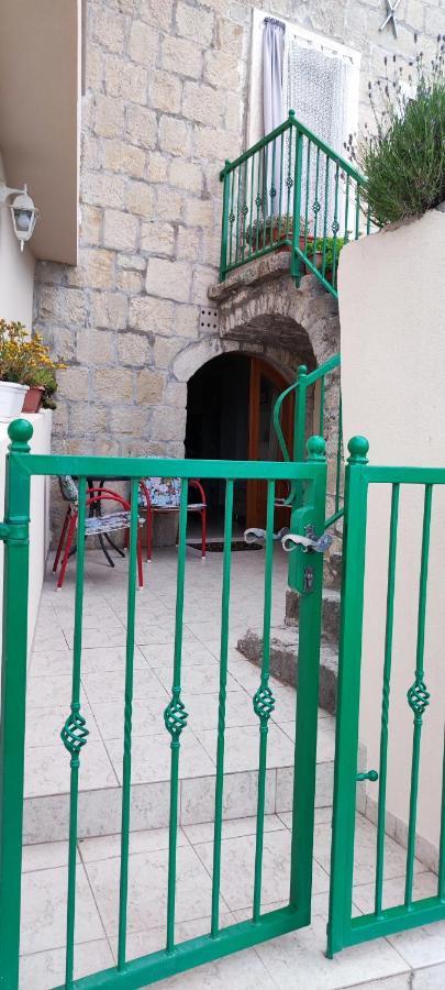 Apartment Old Stone House 洛克瓦罗戈兹尼察 外观 照片